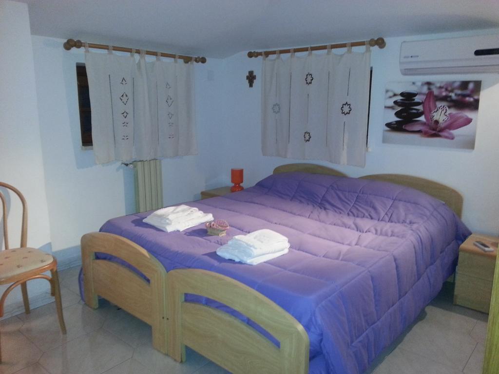 Agriturismo La Sorgente Delle Madonie Vila Polizzi Generosa Quarto foto